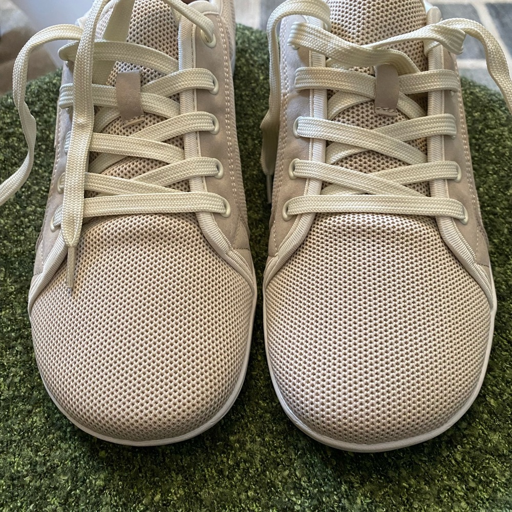 Wide Step Women's Cream Sneakers - Picture 6 of 7